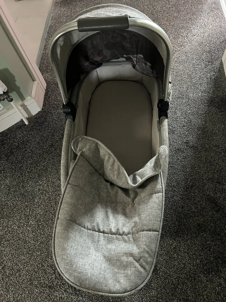 Pram/stroller - Image 2