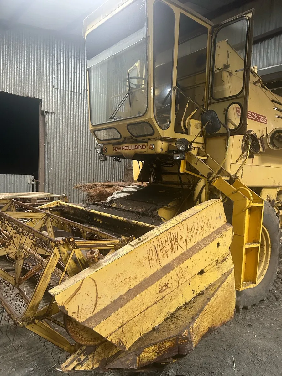 Combine harvester - Image 2