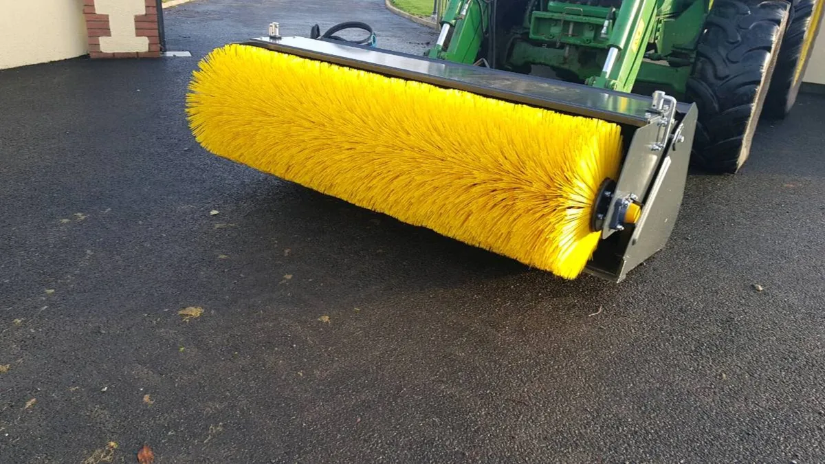 Sweeper bucket 7ft - Image 2