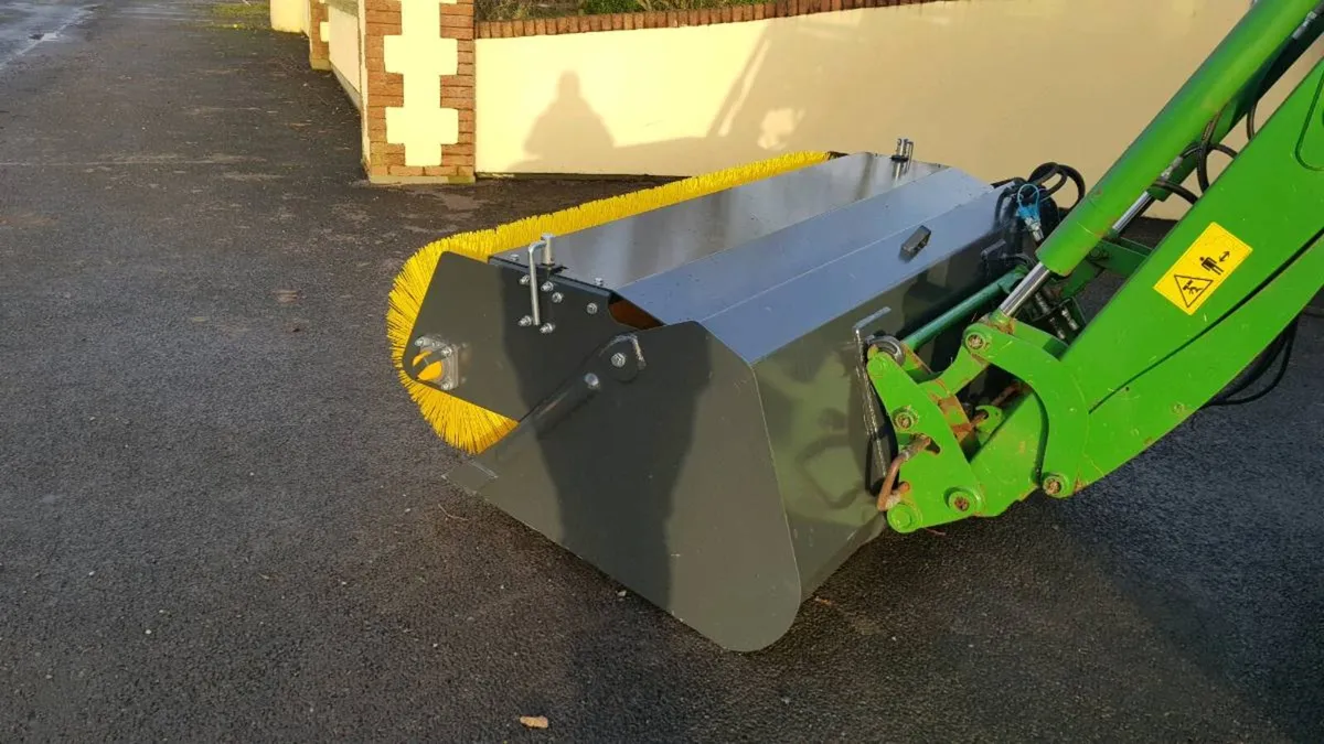 Sweeper bucket 7ft - Image 3