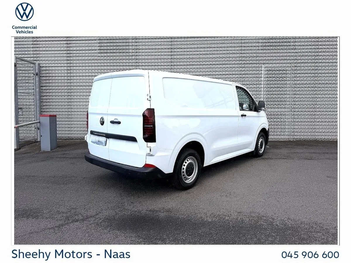 Volkswagen Transporter TRENDLINE T28 SWB 110HP  M6 - Image 3