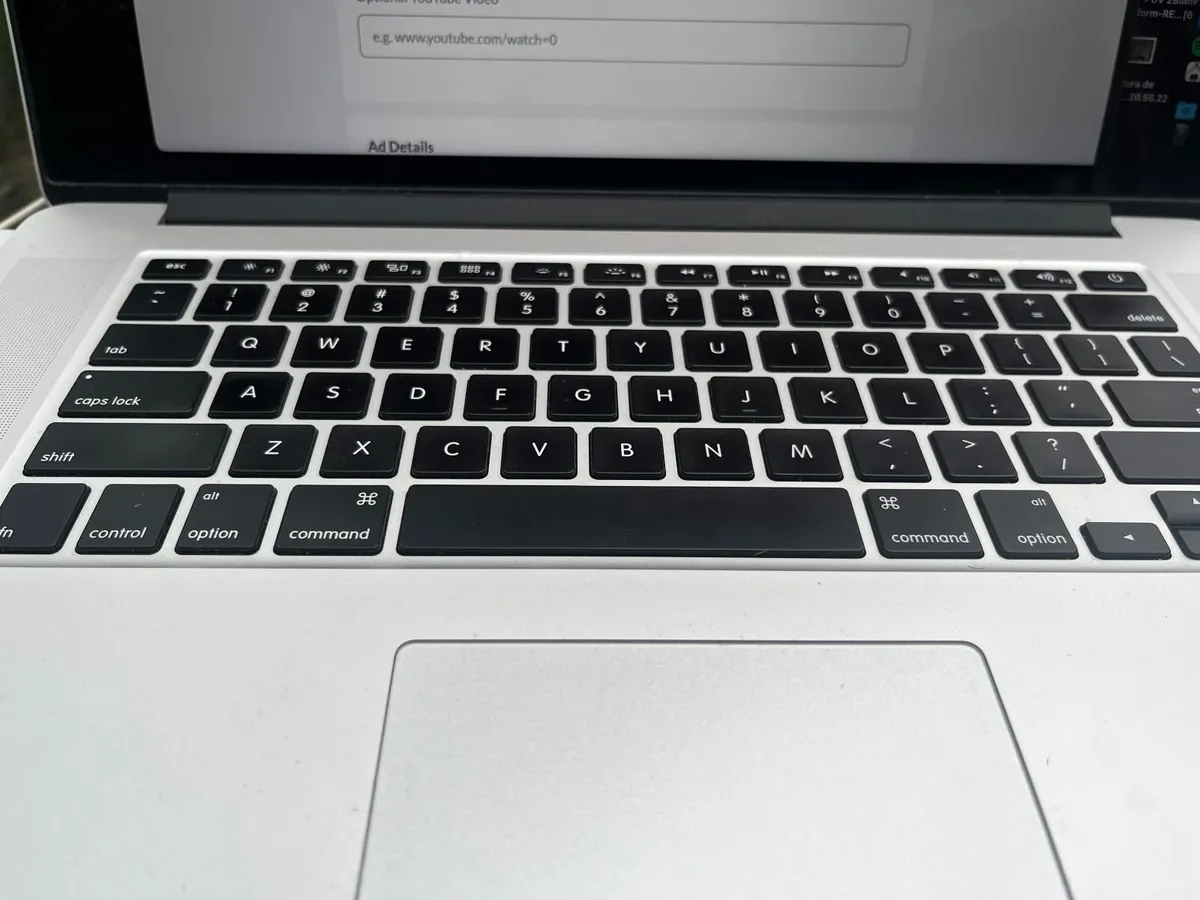 MacBook Pro 15" Mid-2015 Retina | Intel i7 | 16GB - Image 1