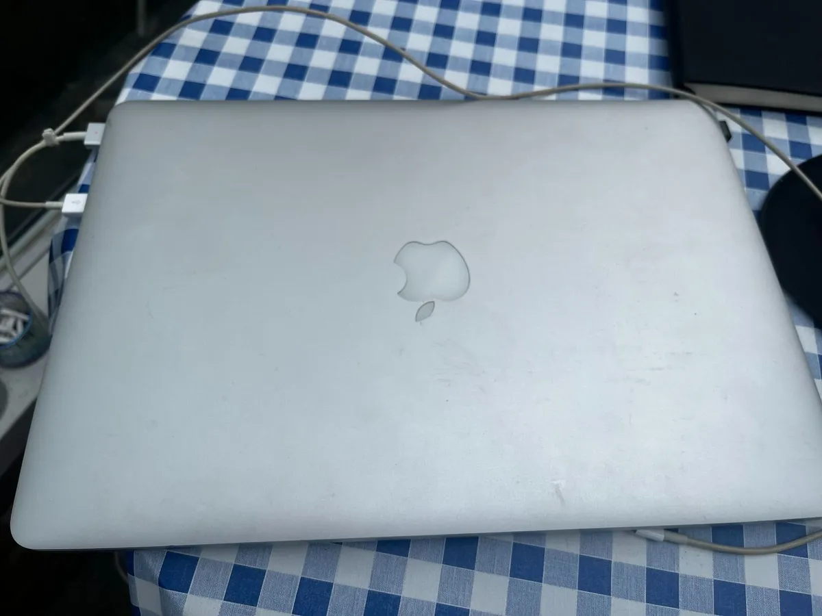 MacBook Pro 15" Mid-2015 Retina | Intel i7 | 16GB - Image 3