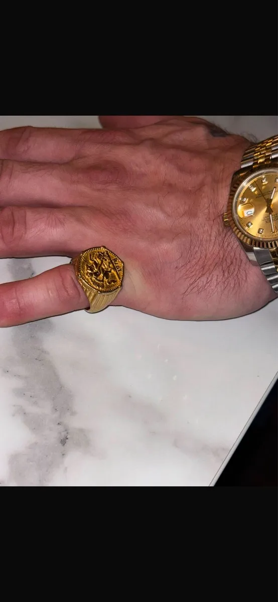 2 9ct gold plated sovereign rings - Image 3