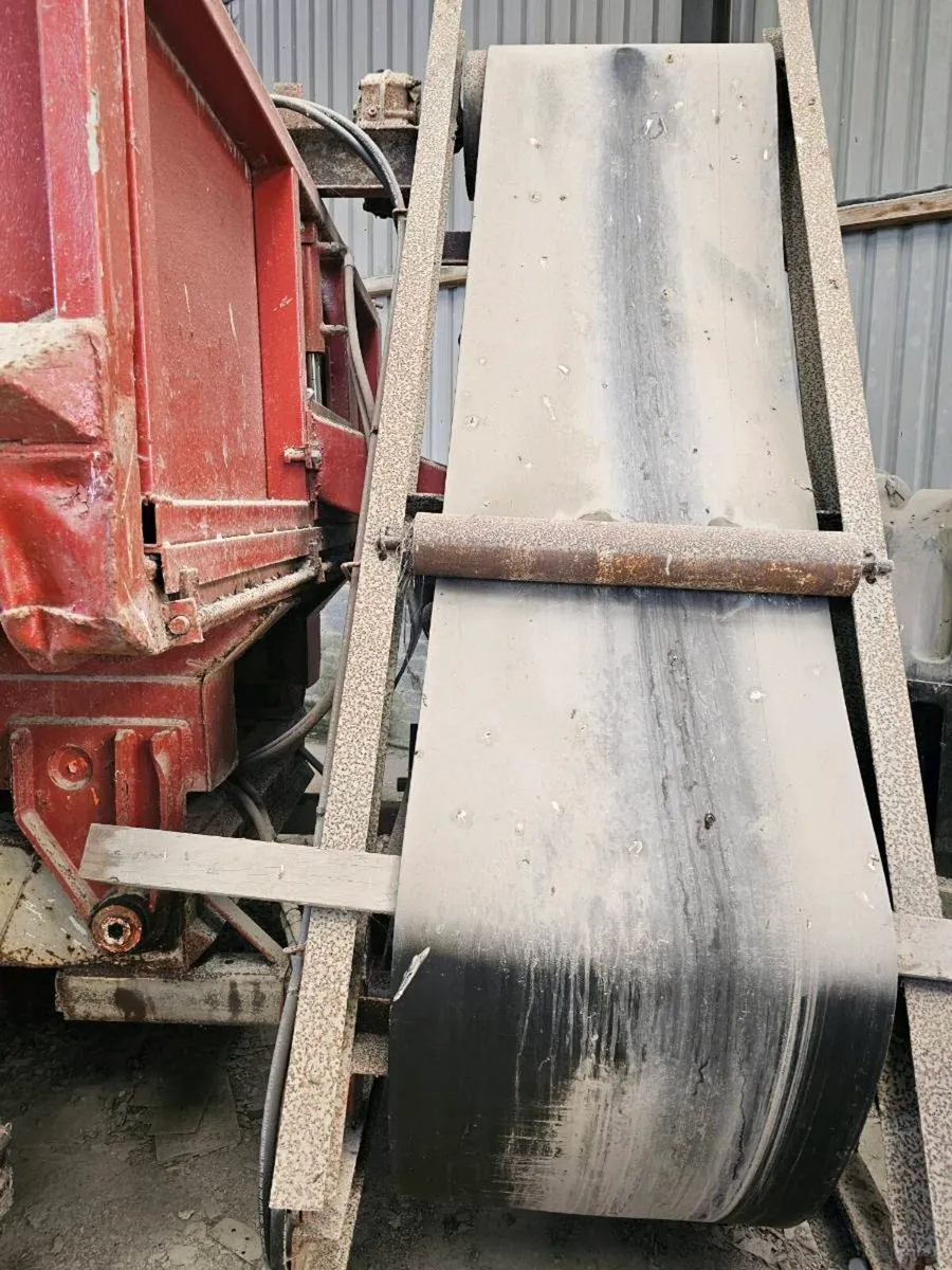 Track dumper with steel tracks - Image 4