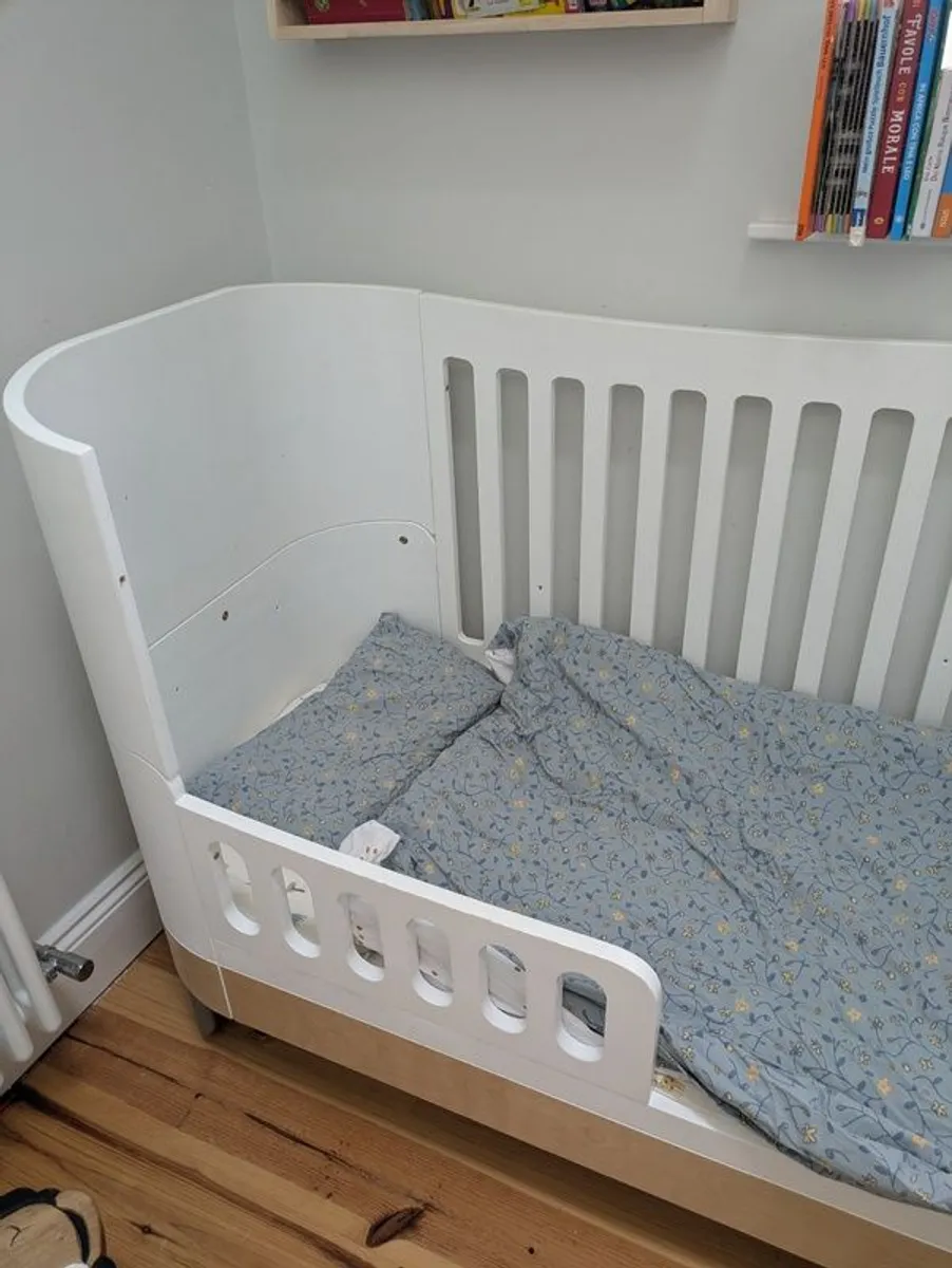 Gaia Serena Cot and toddler bed - Image 2