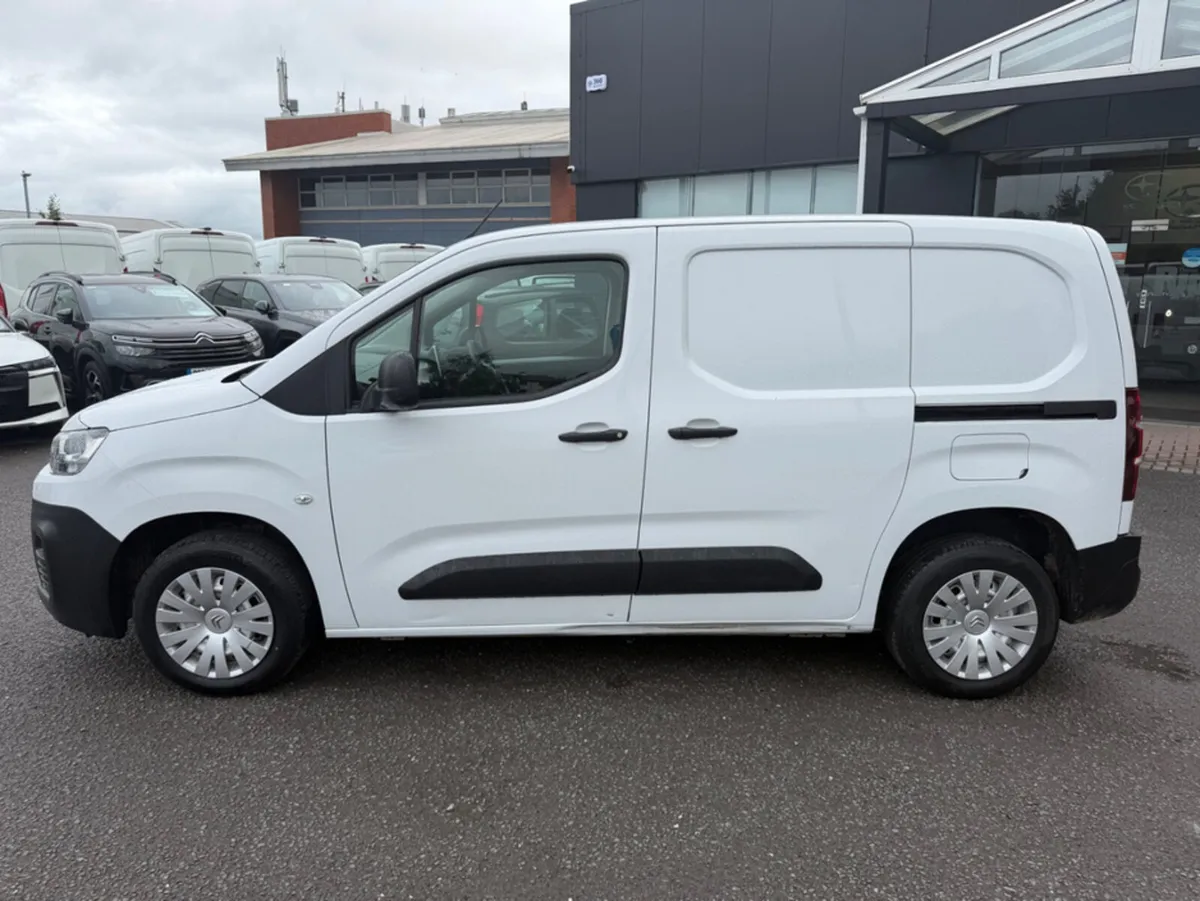 Citroen Berlingo LX BLUEHDI 100 MWB 65 650KG MY52 - Image 3