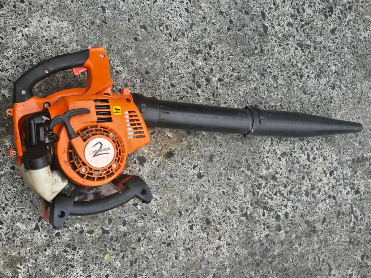 leaf blower - Image 1
