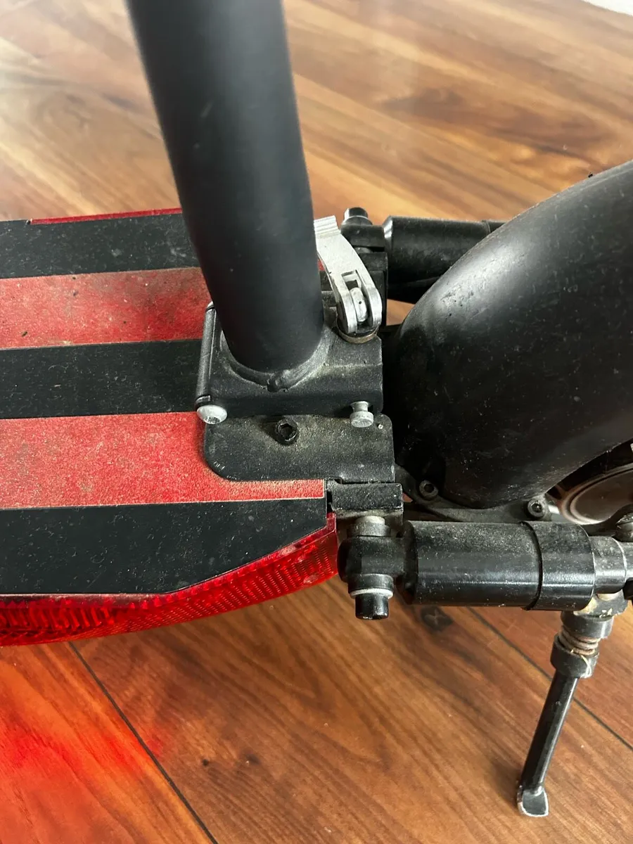 Kugo m4 Electric scooter - Image 3