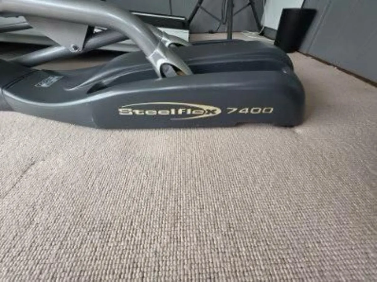 SteelFlex XE-7400 Elliptical - Image 3