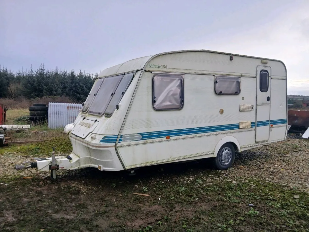 CRAFTSMAN CARAVAN (DAMAGED) - Image 1