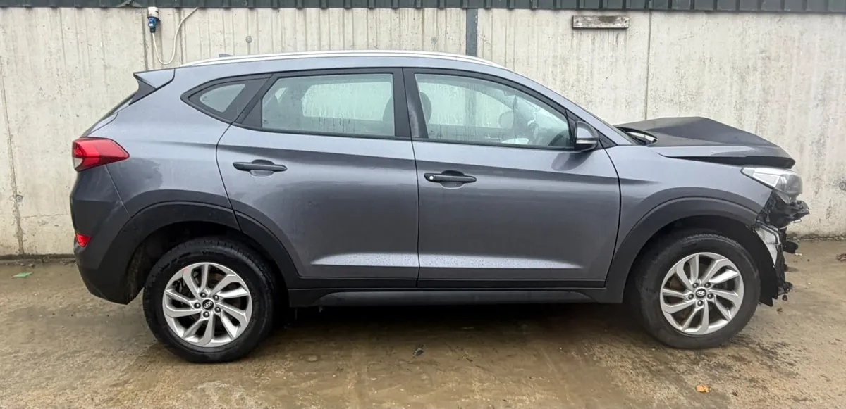 2017 Hyundai Tucson parts - Image 4