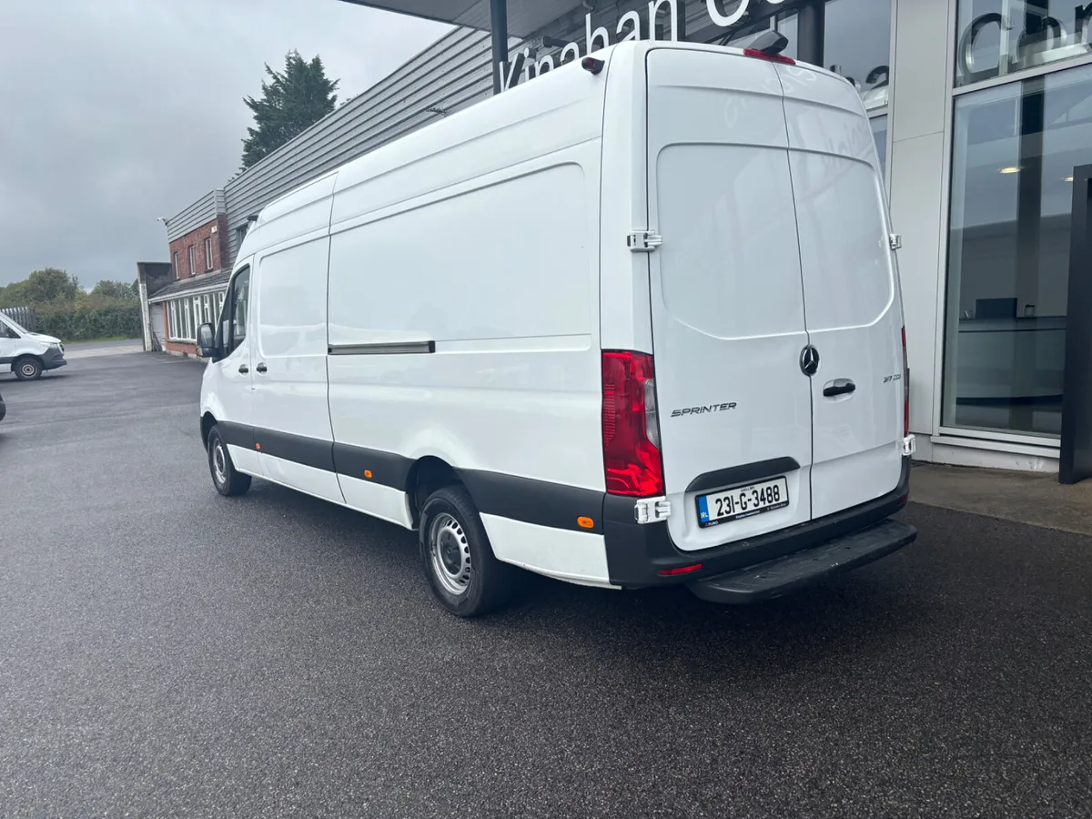 2023 Mercedes-Benz Sprinter 317/43 - Image 3