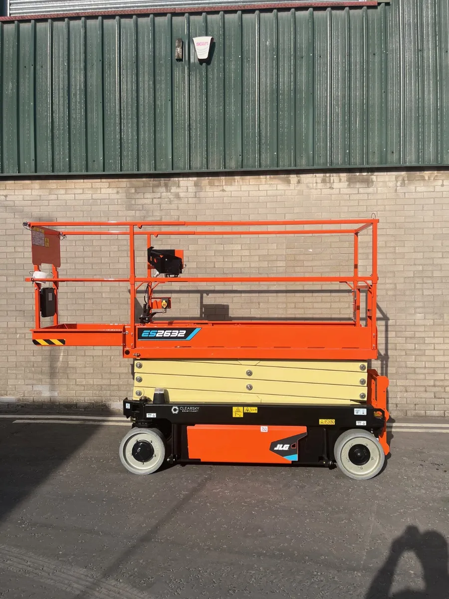 New JLG ES2632 Electric Scissor Lifts - Image 3