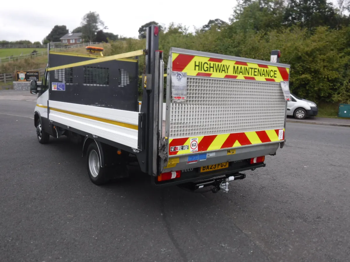 Iveco Daily 35-140 Dropside 2023 3500kg gross - Image 3