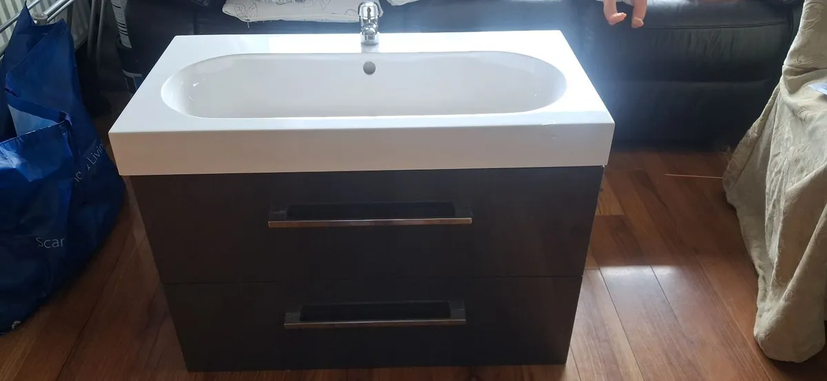Vanity Basin - Image 1