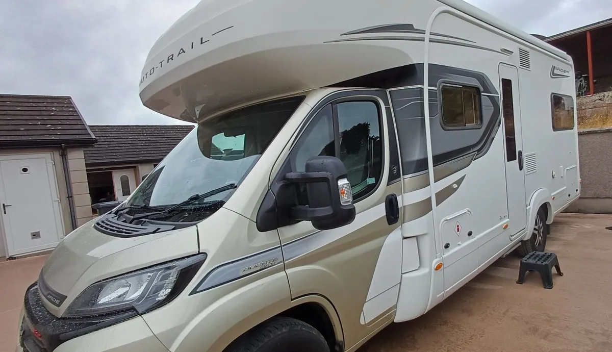 Motorhome - Image 2
