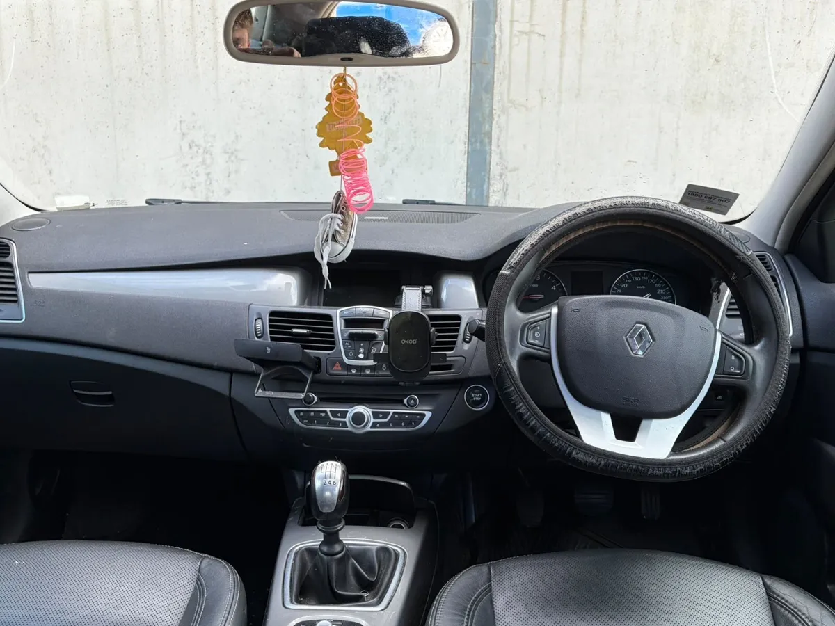 2011 Renault Laguna parts - Image 3