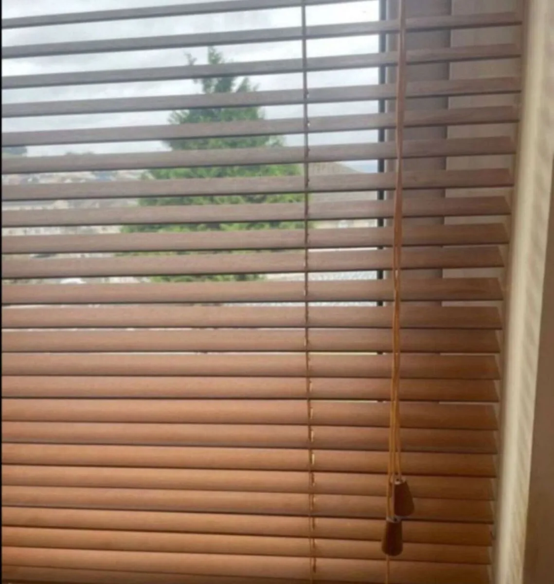 3 wooden windows blinds curtains - Image 1