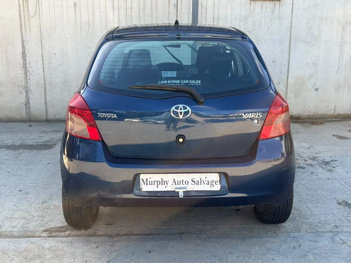 2007 Toyota Yaris for parts - Image 2