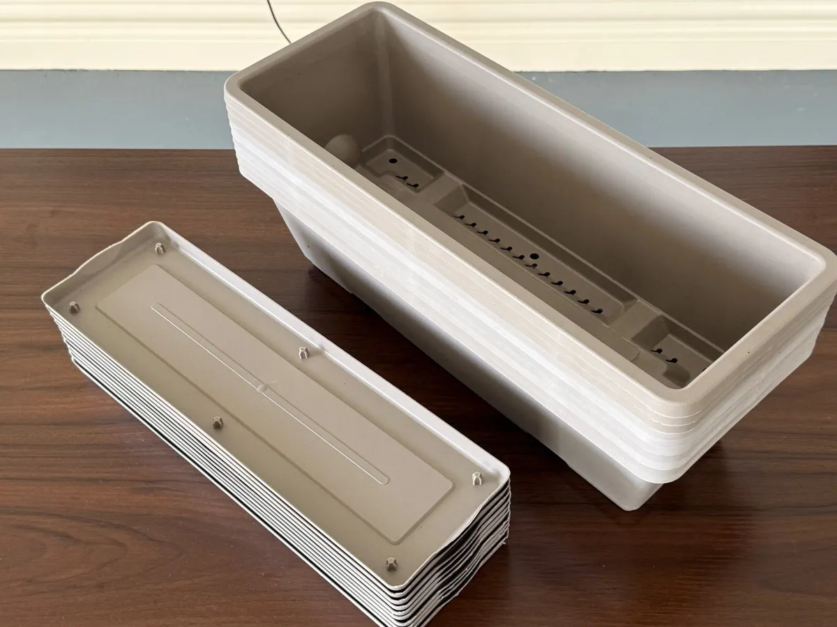 10 Stacking Propagation Trays for Gardening. - Image 3