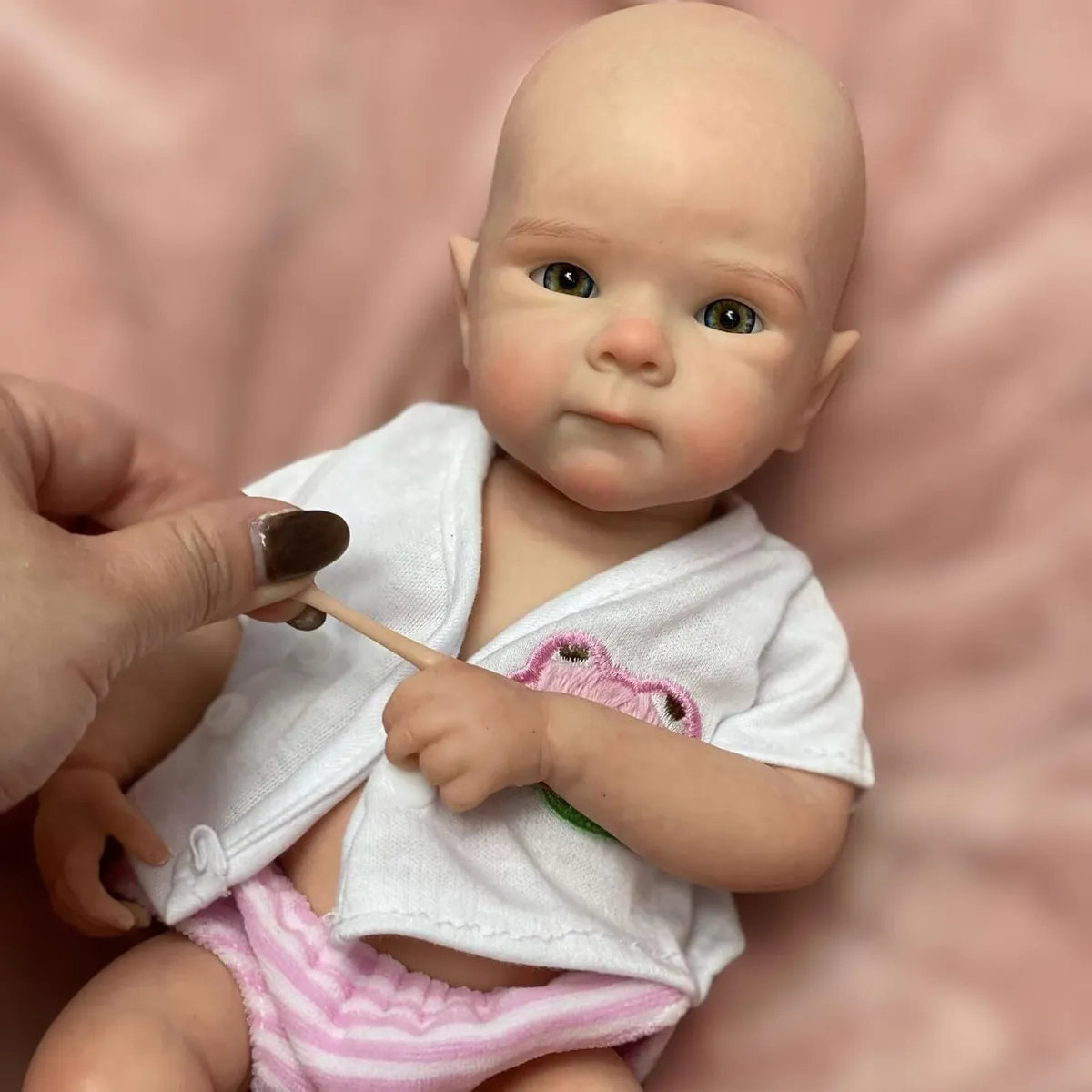 Full Body Silicone Reborn Baby Girl Doll – 0.9kg W - Image 3