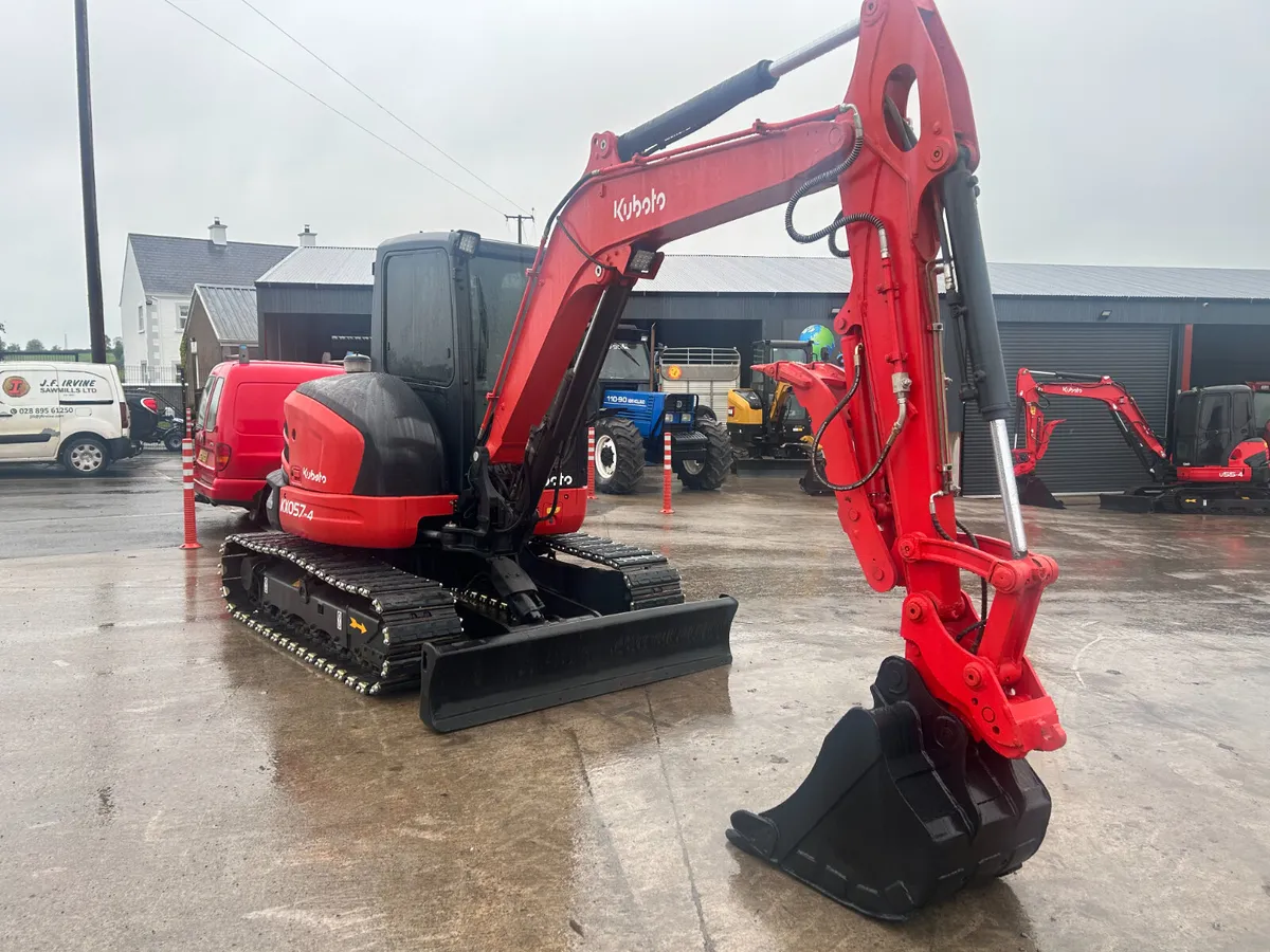 2022 Kubota KX057-4  C/W Rubber Pads & Thumb Grab - Image 2