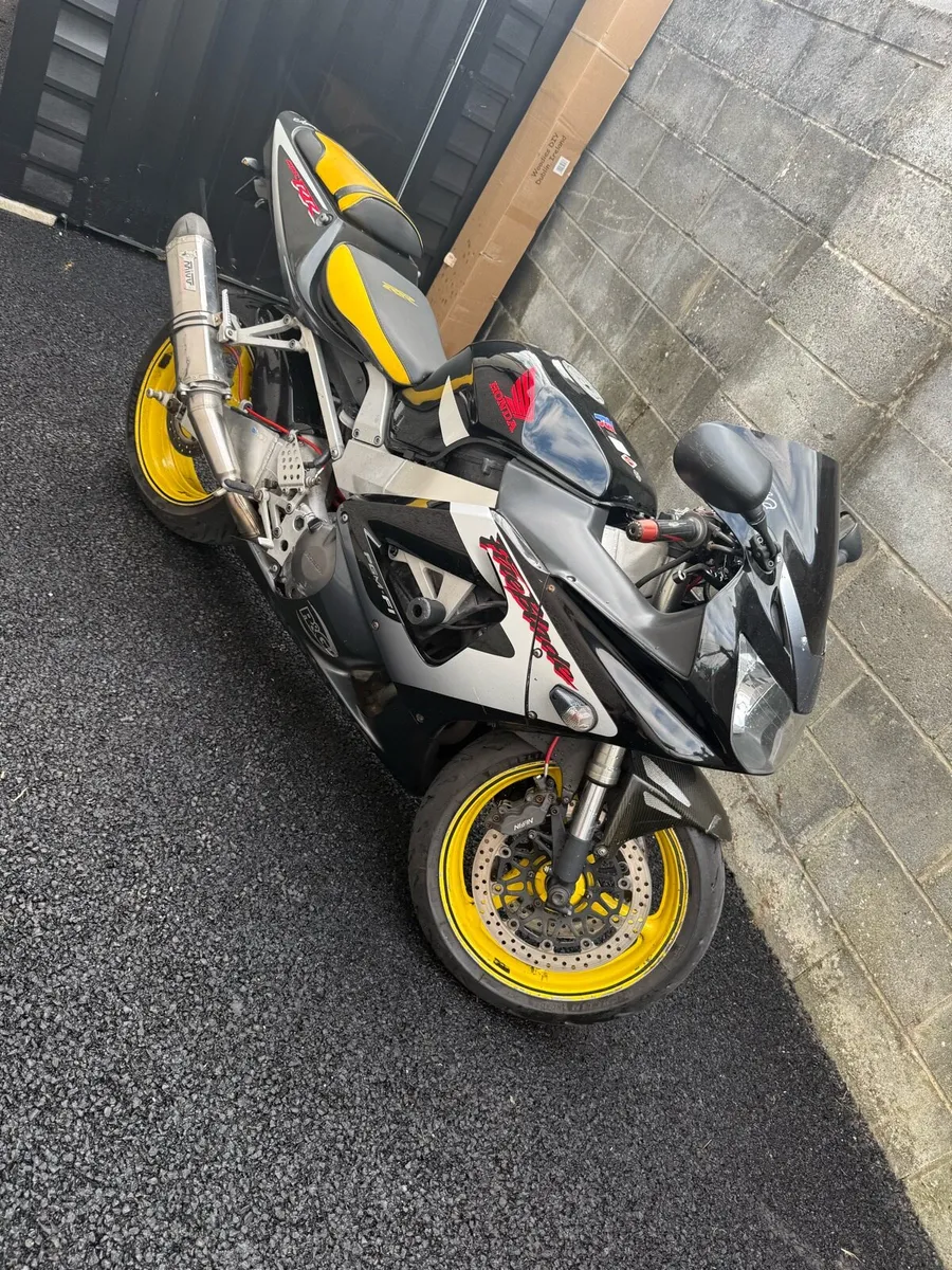 Honda CBR 929 Fireblade - Image 4
