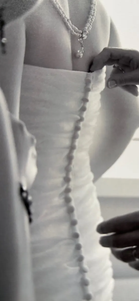 Wedding dress - Image 2