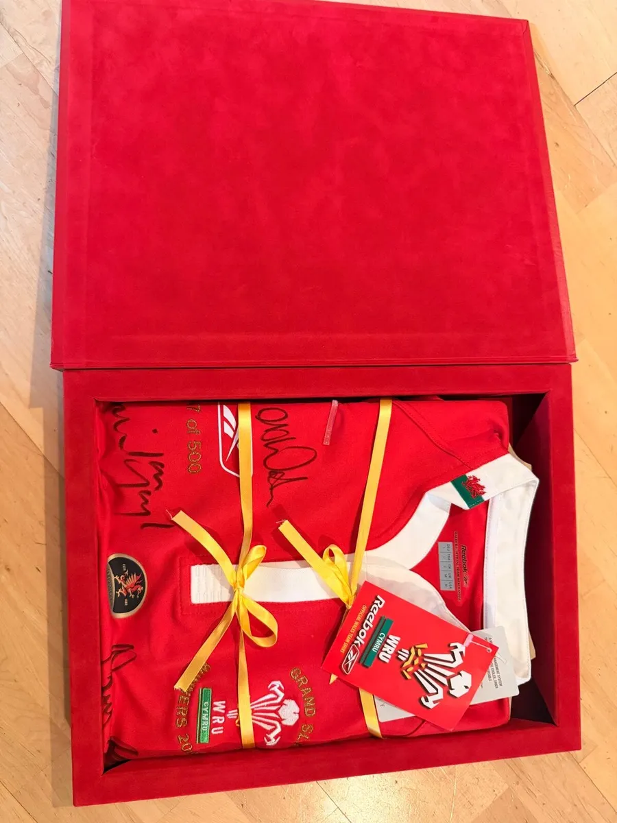 2005 Wales Grand Slam Boxed Signed Jersey - Image 2