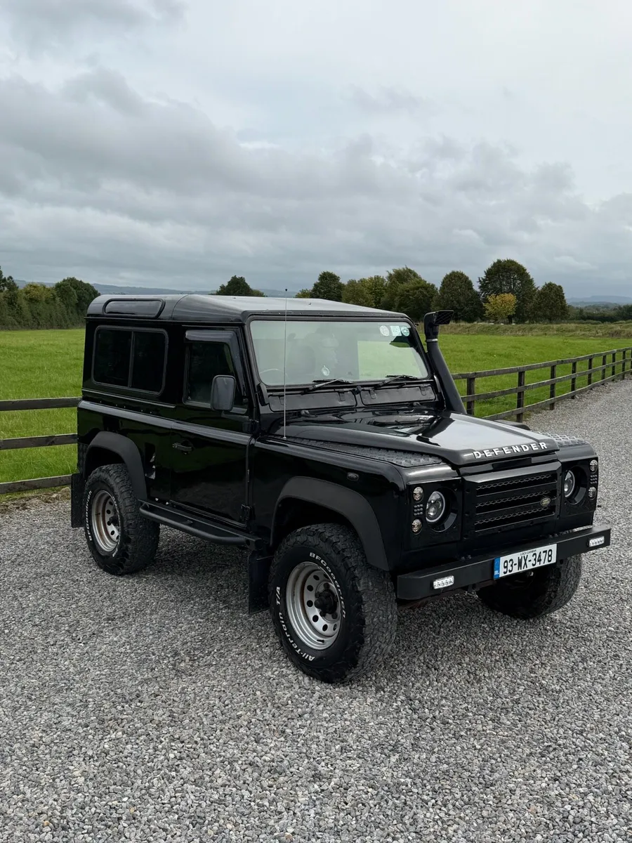 1993 Land Rover Defender 90 - Image 2