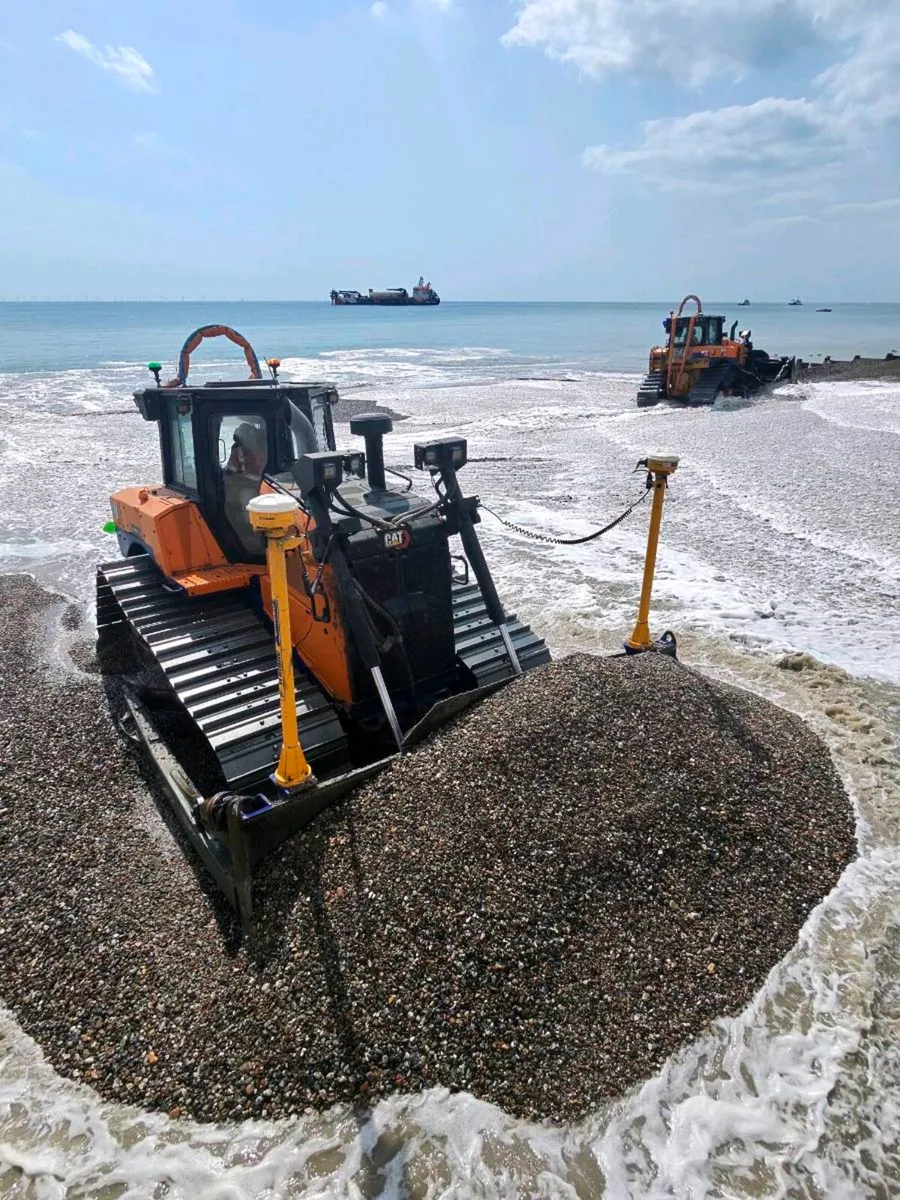 Bulk excavations, Bulk earthmoving, Dozer hire, - Image 1