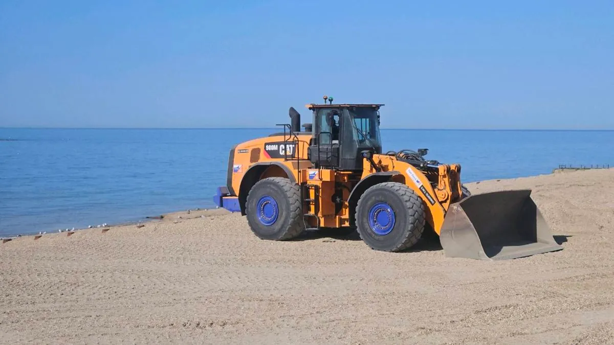 Bulk excavations, Bulk earthmoving, Dozer hire, - Image 2