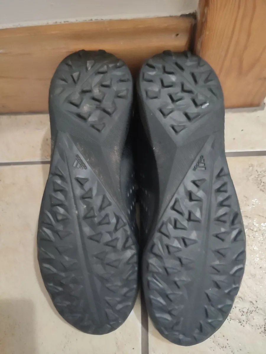 Football shoes - Image 2