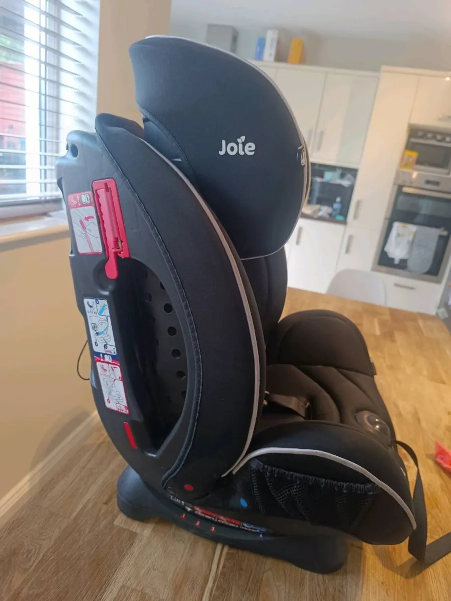 Joie Group 0+/1/2 Car Seat – 0–25kg – Very Good Co - Image 1