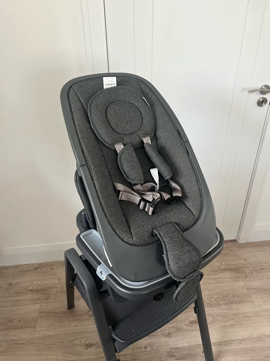 Tutti Bambini Nova Lite High Chair and Rocker Grey - Image 4