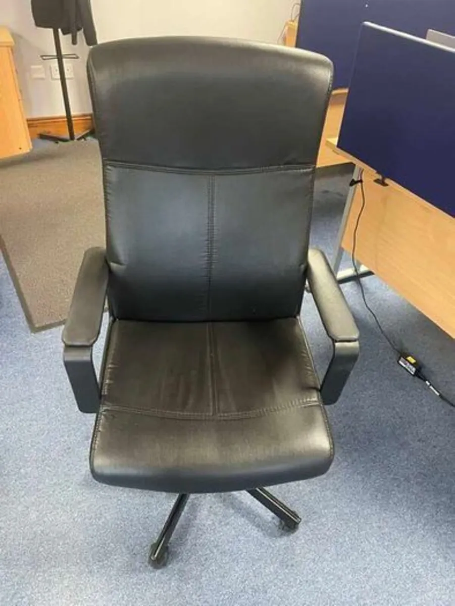 Desk + office chair set - Image 4