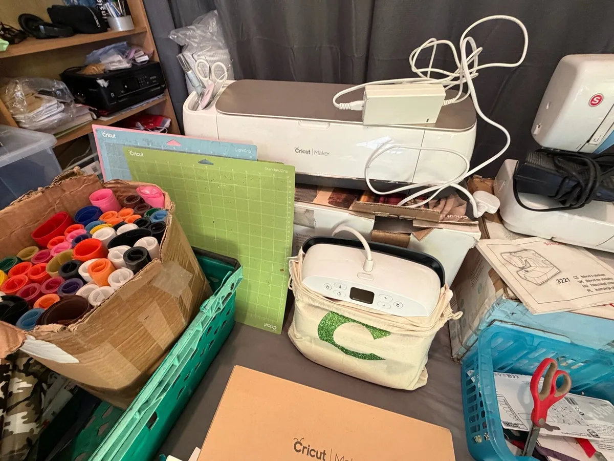 extra large bundle of crafting supply €800 - Image 3