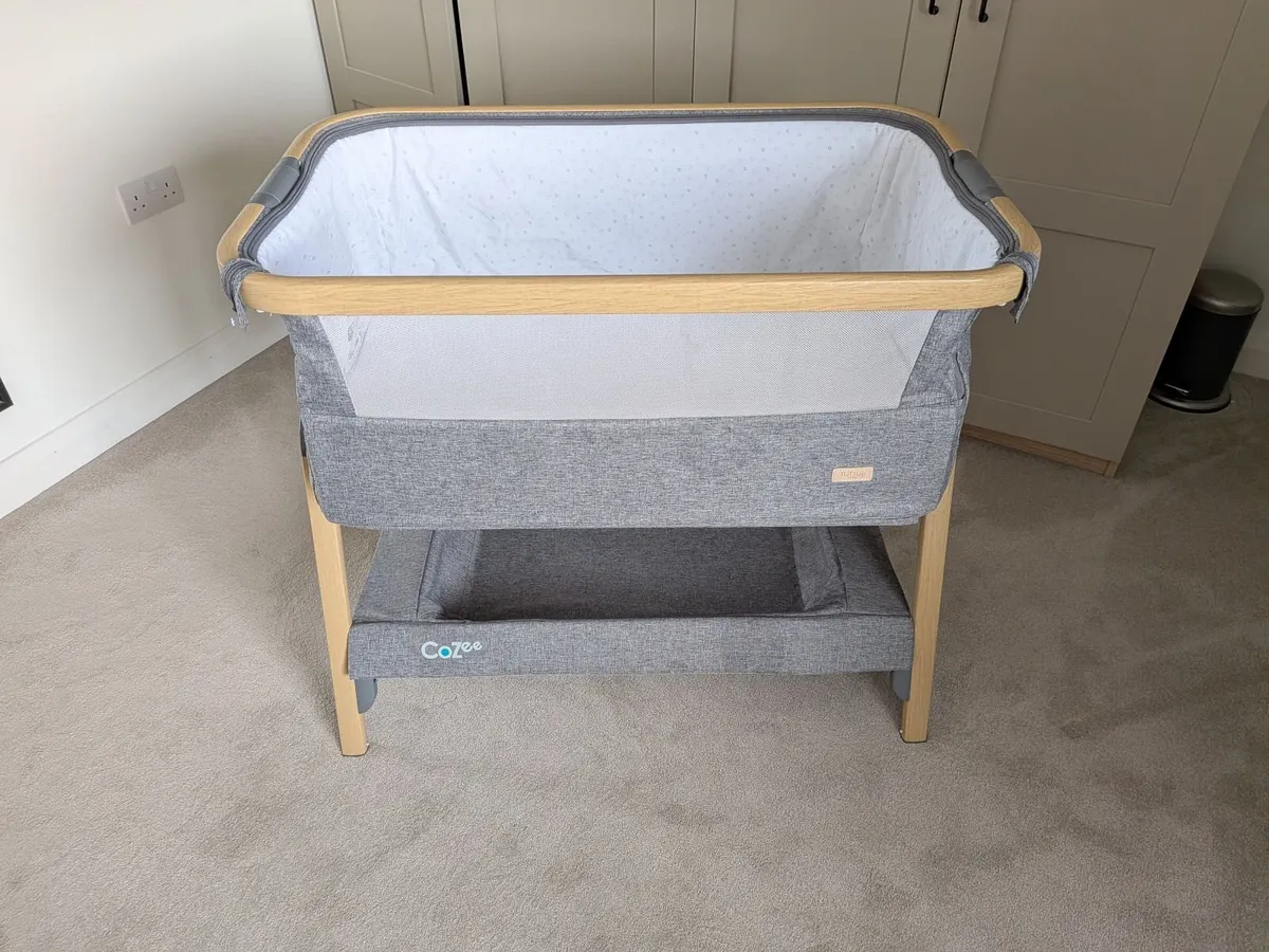 Tutti Bambini CoZee Bedside Crib - Image 1