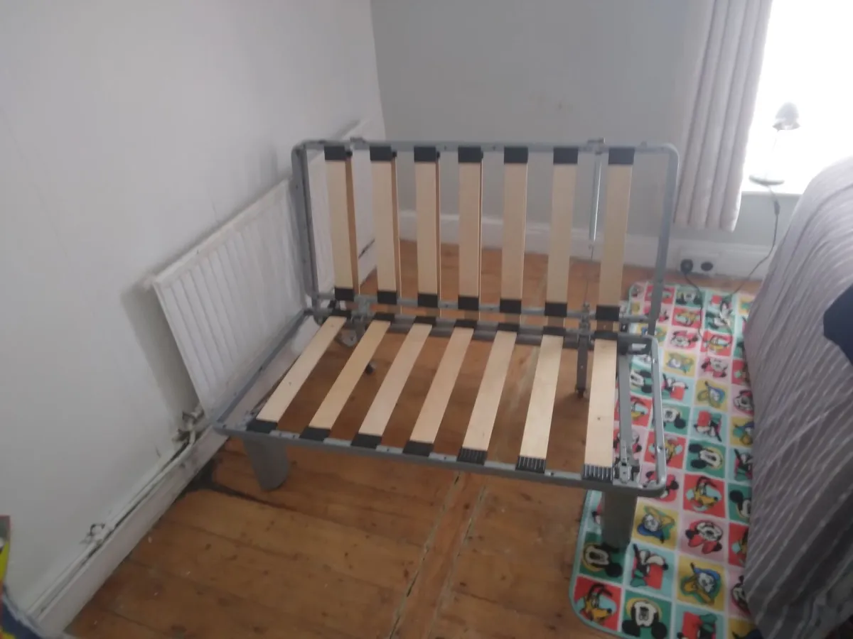 Bed - Image 1