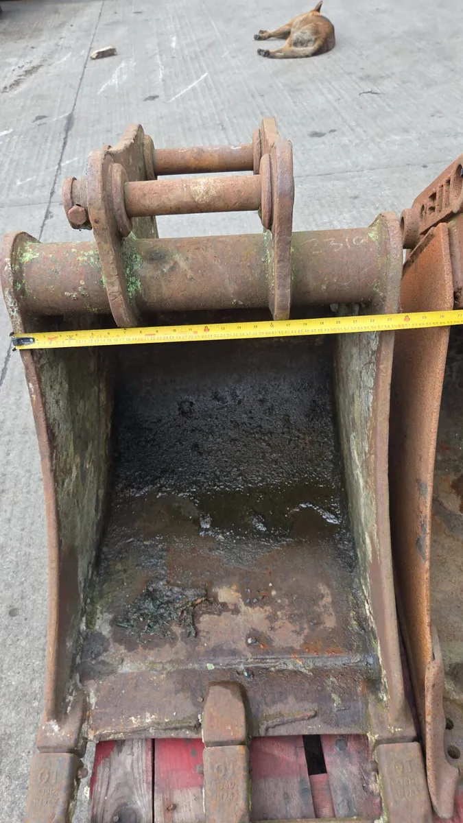 Variety of Excavator/Digger Buckets for Sale - Image 2