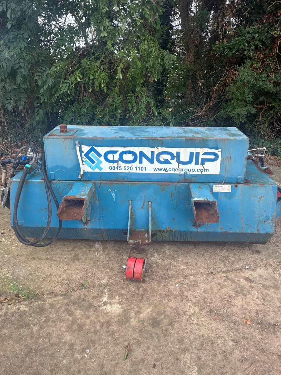 Conquip road sweeper for sale - Image 1