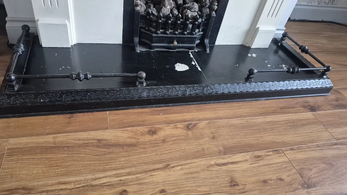 Cast iron fireplace fender - Image 1