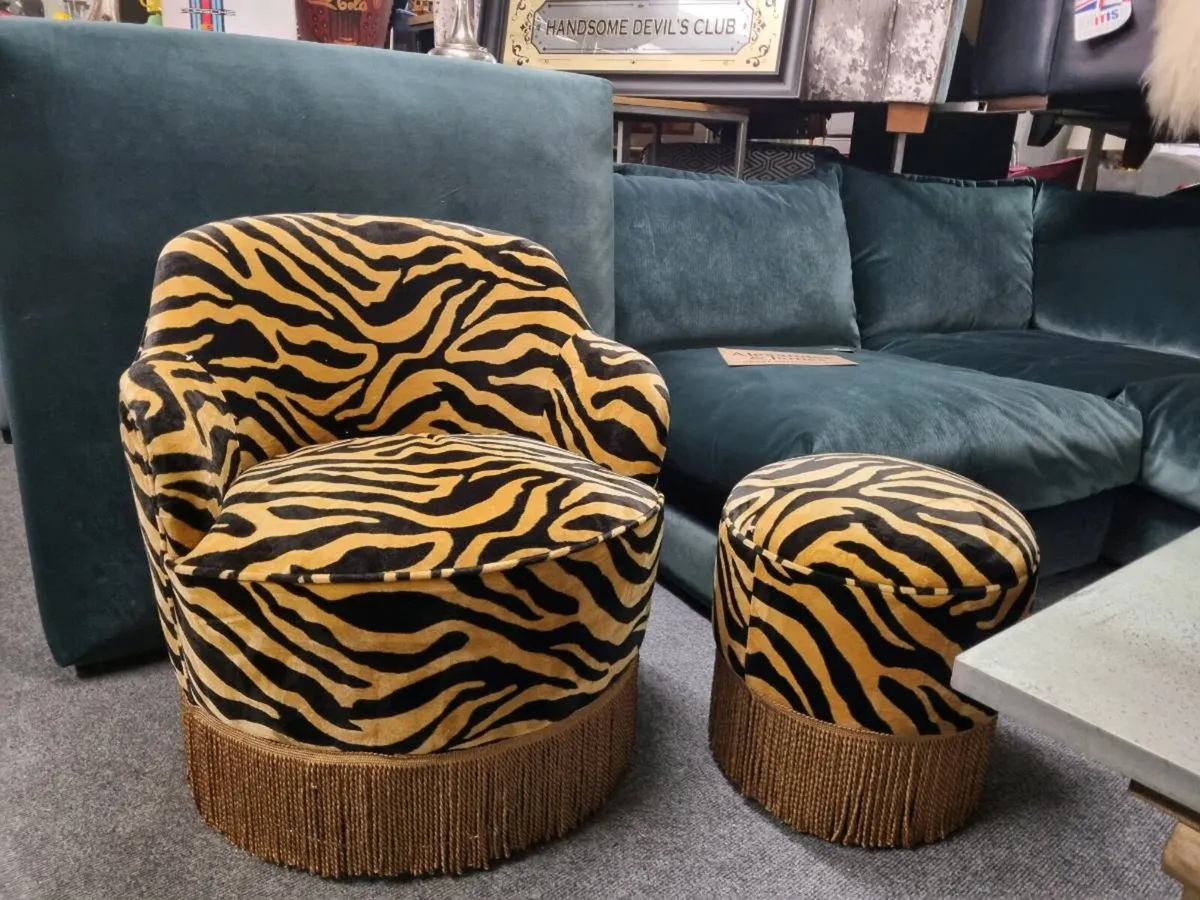 Swivel chair and foot stool