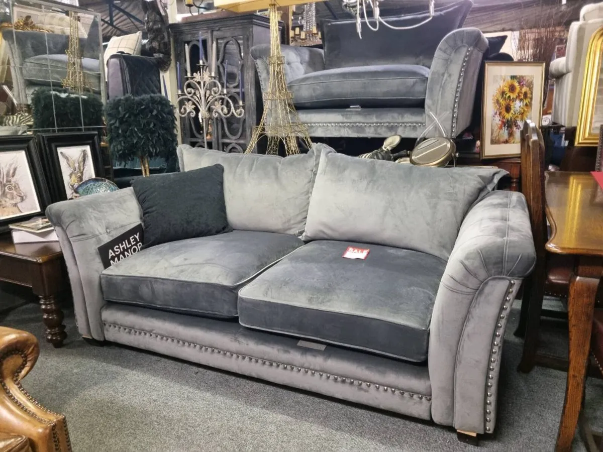 3&2 seater suite