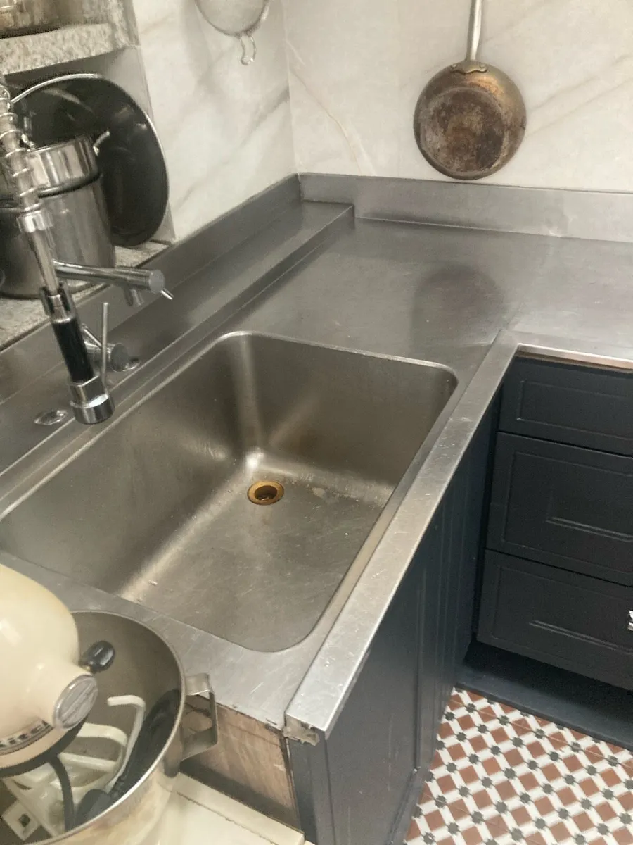 Commercial grade stainless steel sink/counter - Image 4