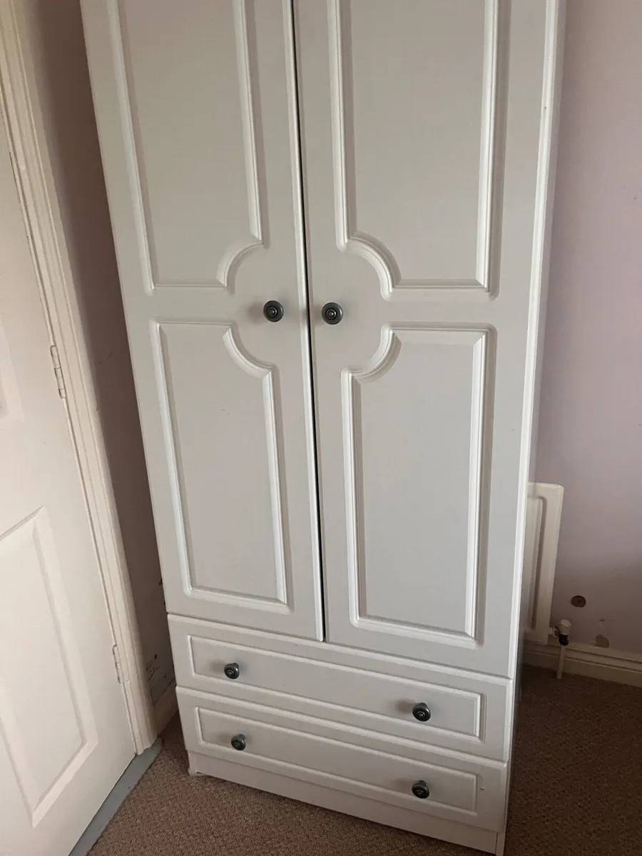 Wardrobe free standing - Image 3
