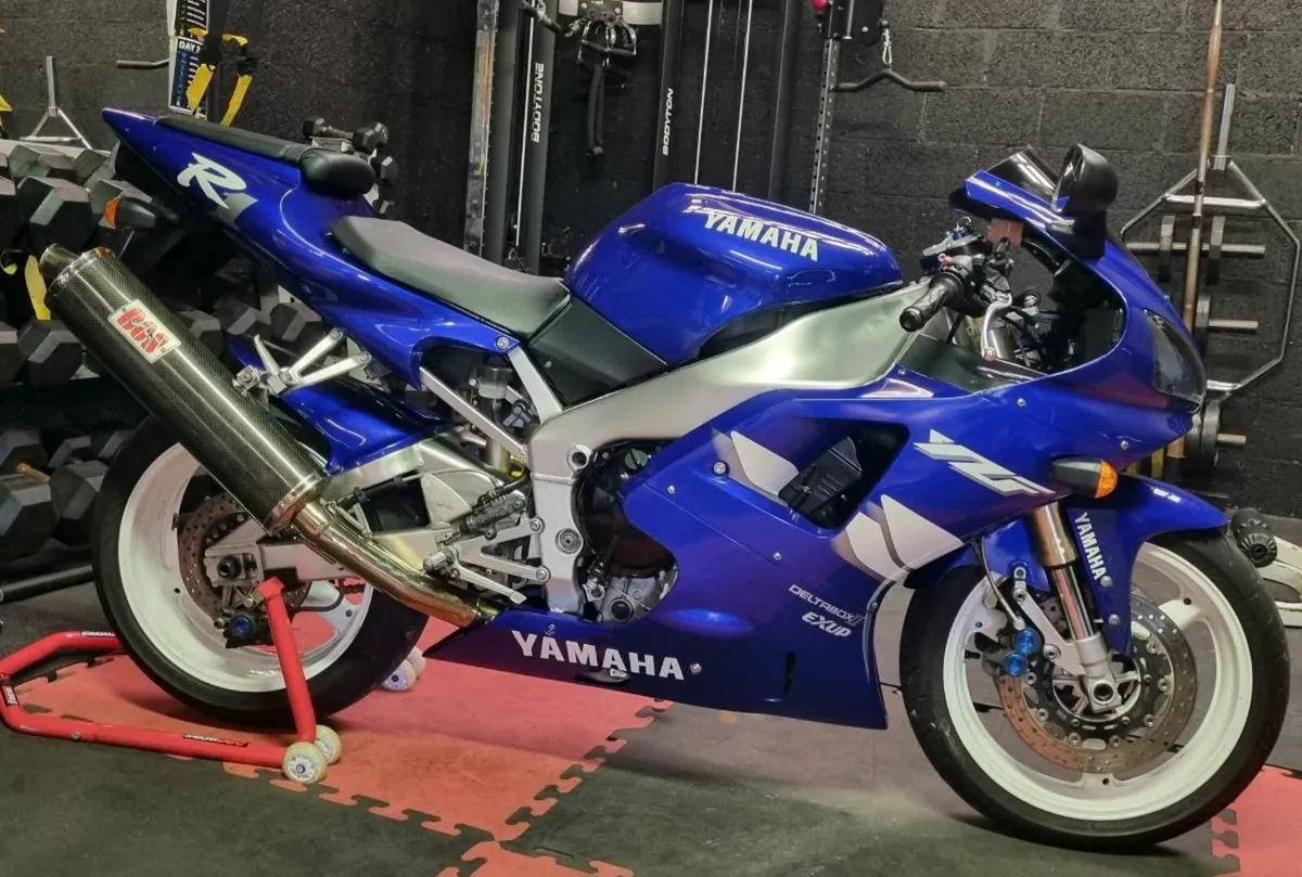 Yamaha r1 4xv - Image 1