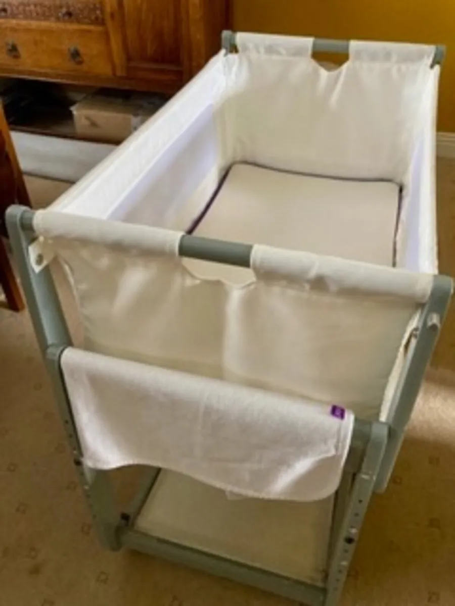 Cot - Image 1