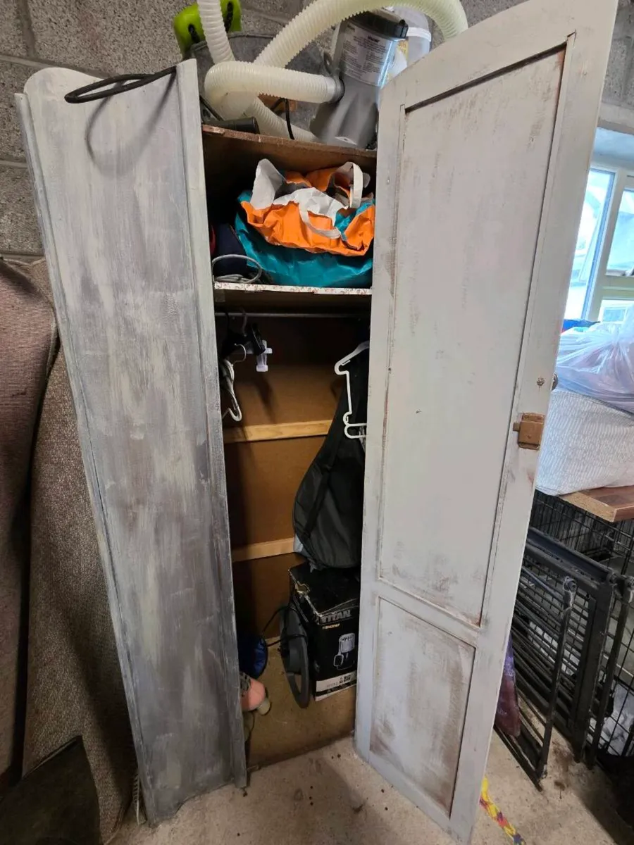 Wardrobe - Image 2